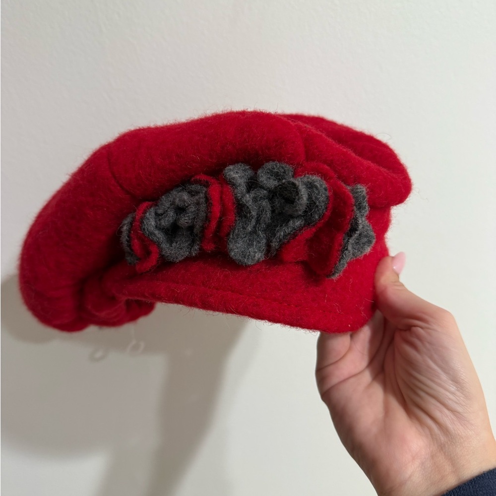 Ativa Red Beret with Gray Floral Details